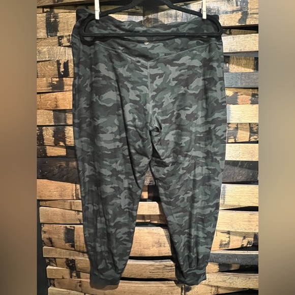 Athletic Joggers - Picture 4 of 6